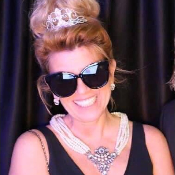 Meet your Posher, Lisa - Picture 17 of 17